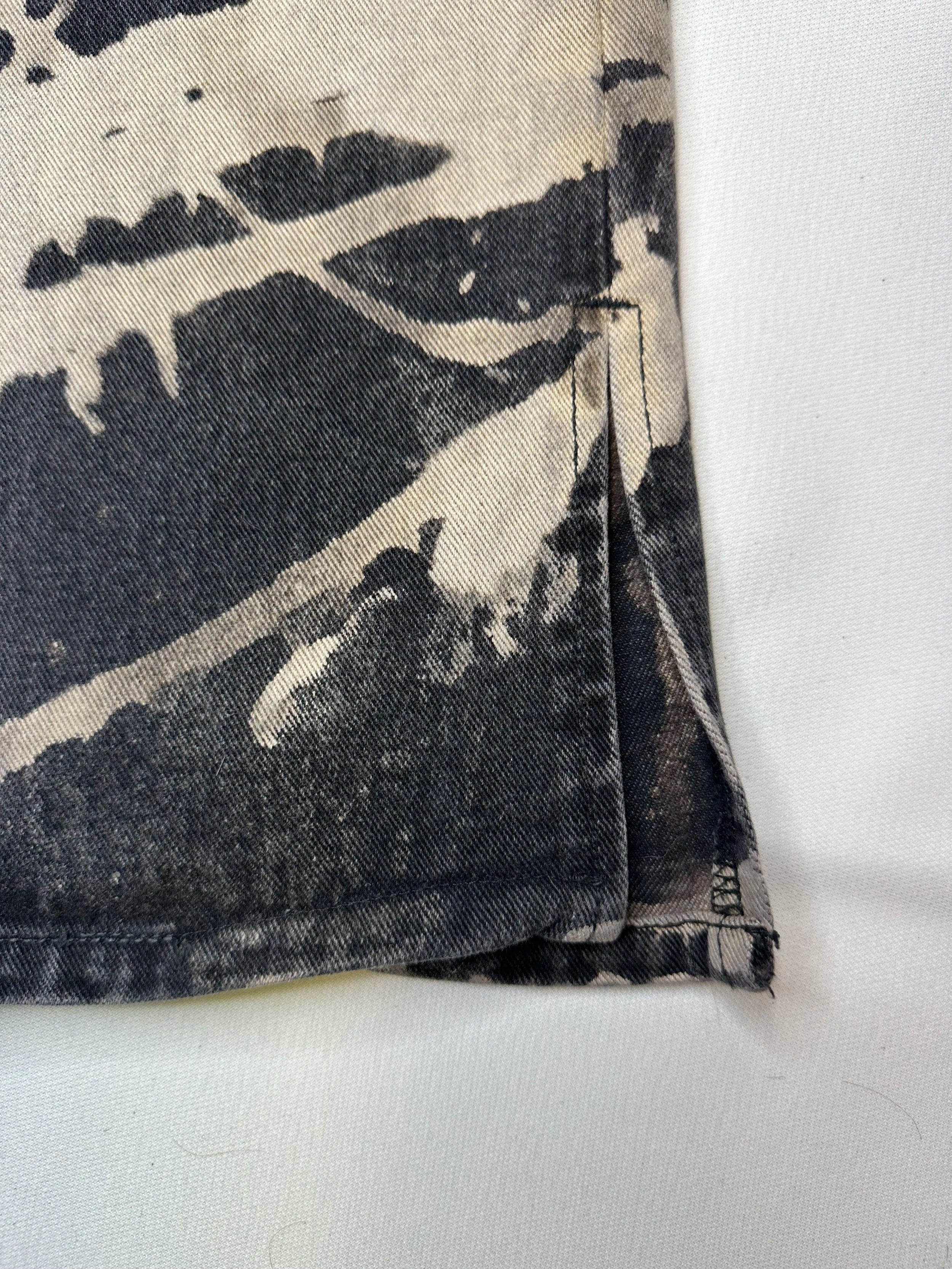 The Noir Jean