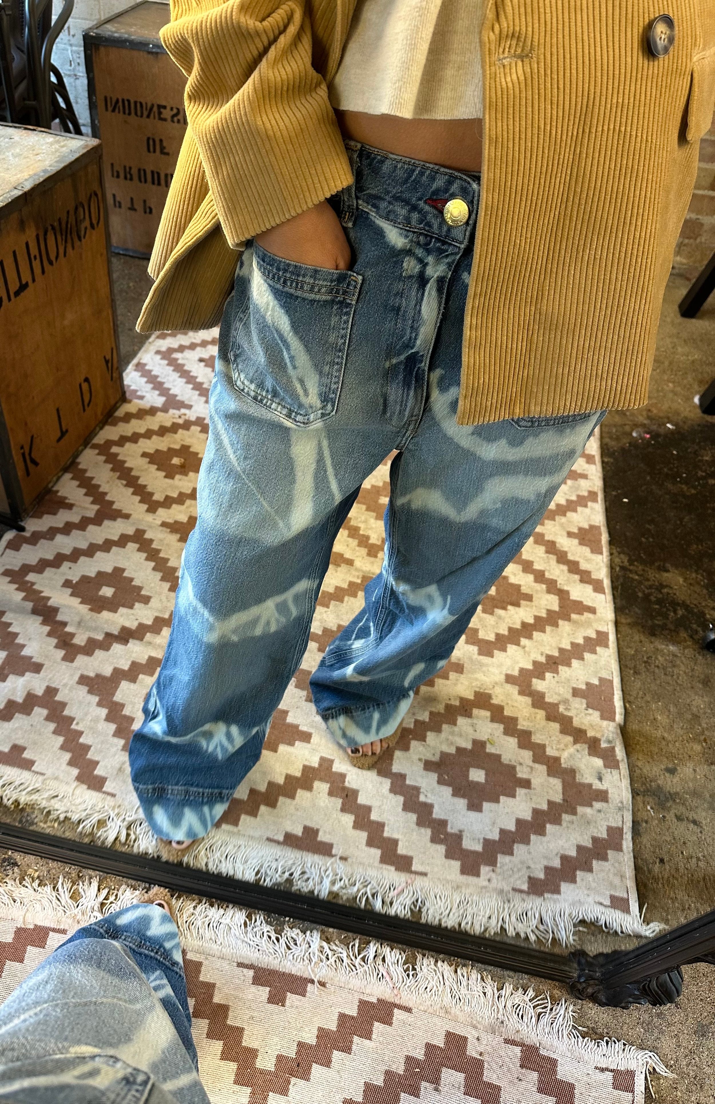 The Contrast Jean